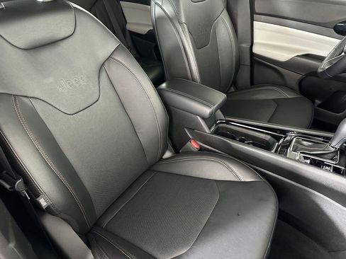 Used 2022 Jeep Compass Limited image 29