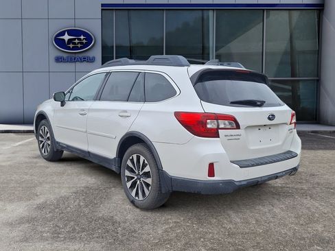 Used 2017 Subaru Outback 2.5i Limited AWD/4WD image 4