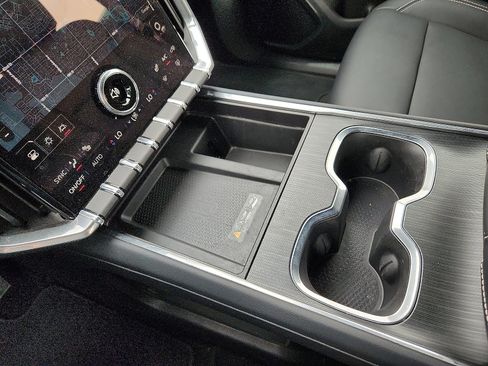 Used 2025 GMC Acadia Elevation w/ Elevation Premium Package image 25