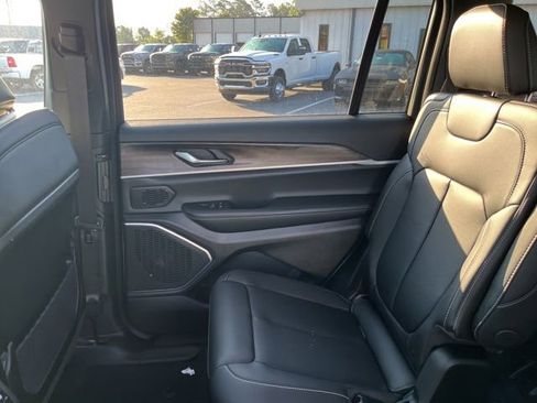 New 2026 Jeep Grand Cherokee L Limited AWD/4WD image 14