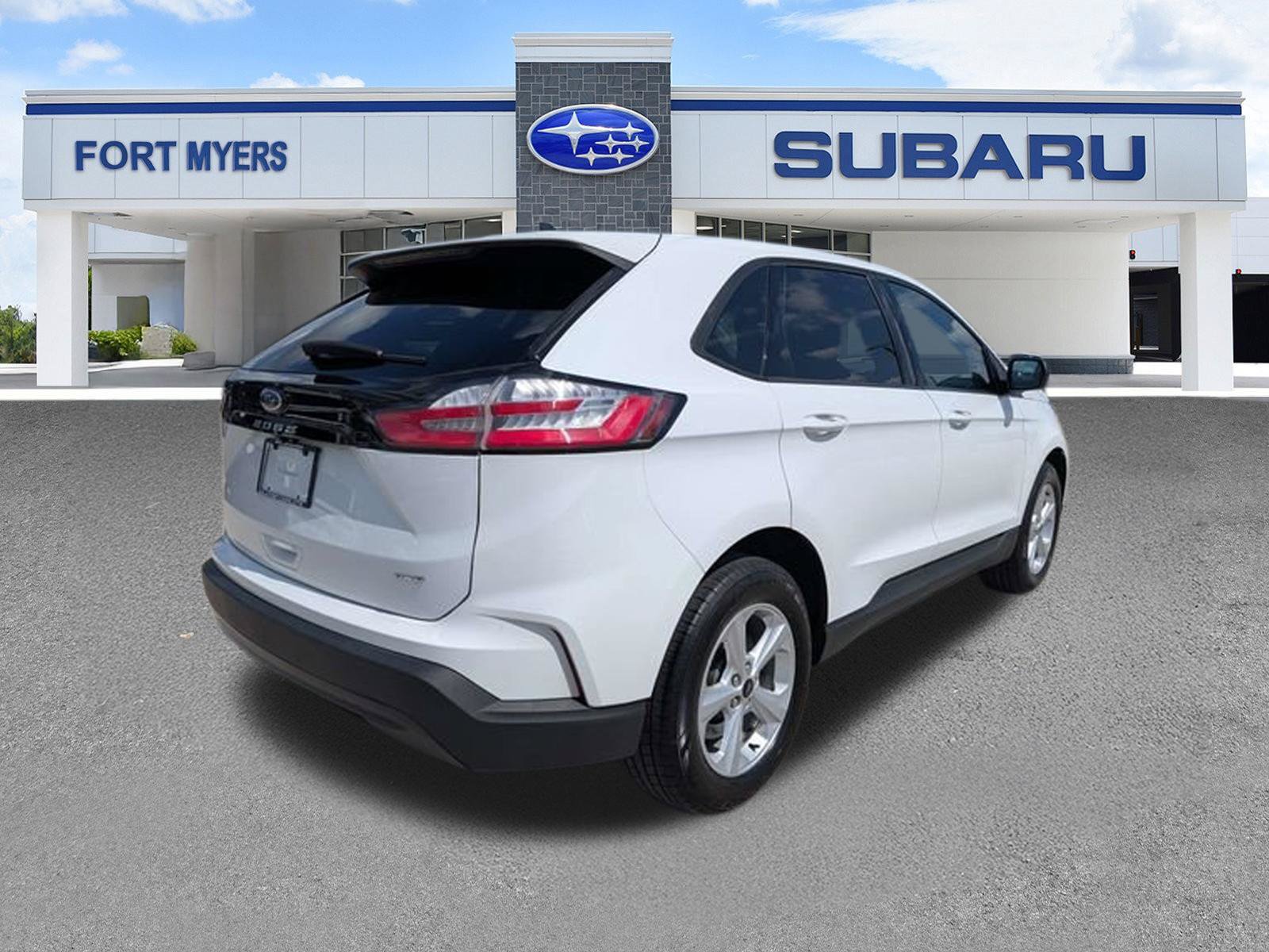 Used 2024 Ford Edge SE AWD/4WD image 5