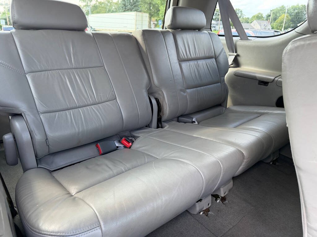 Used 2003 Toyota Sequoia Limited RWD image 17