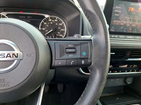Used 2021 Nissan Rogue SV w/ Premium Package FWD image 22