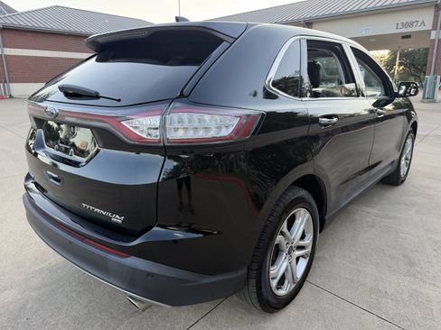 Used 2018 Ford Edge Titanium w/ Equipment Group 301A AWD/4WD image 7