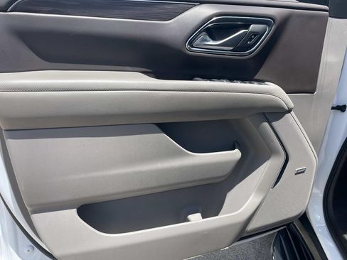 Used 2024 Chevrolet Tahoe LT RWD image 13