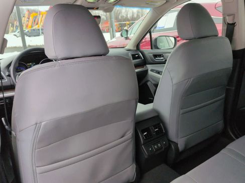 Used 2019 Subaru Outback 3.6R Limited image 19