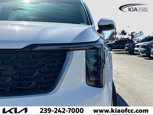 New 2026 Kia Sorento LX image 9