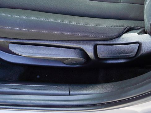 Used 2024 Hyundai Elantra SEL FWD image 17