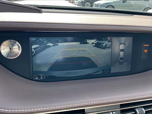 Used 2018 Lexus LS 500 w/ Interior Upgrade Package image 25