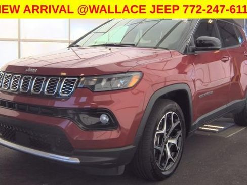Used 2025 Jeep Compass Limited AWD/4WD image 3