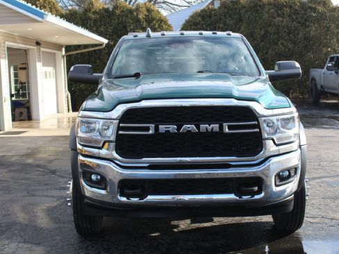 Used 2020 RAM 5500 Tradesman w/ Safety Group image 11