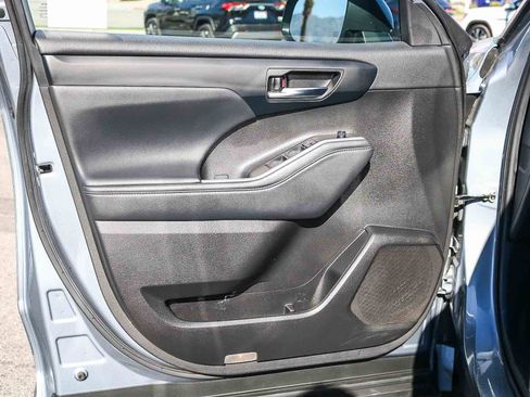 Certified 2022 Toyota Highlander XLE image 22
