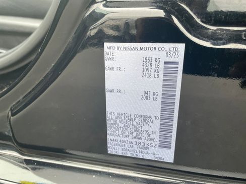 Used 2025 Nissan Altima 2.5 SV image 23