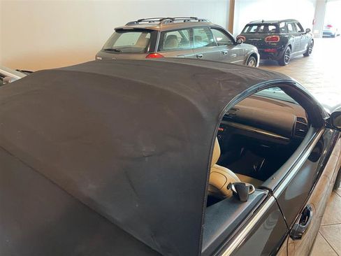 Used 2009 BMW 135i Convertible image 28