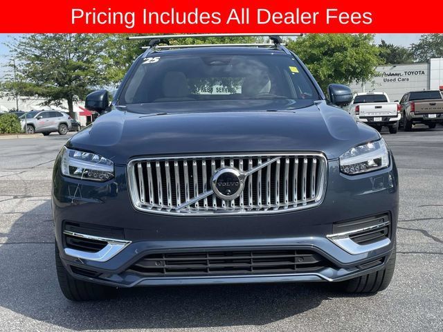 Used 2025 Volvo XC90 T8 Ultra w/ Protection Package Premier AWD/4WD image 8