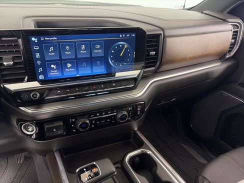 Certified 2024 Chevrolet Silverado 1500 High Country w/ High Country Premium Package AWD/4WD image 4