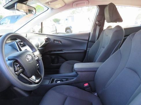 Used 2022 Toyota Prius L Eco image 15