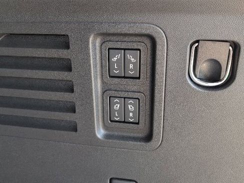 New 2026 Chevrolet Traverse RS w/ LPO, Floor Liner Package image 12