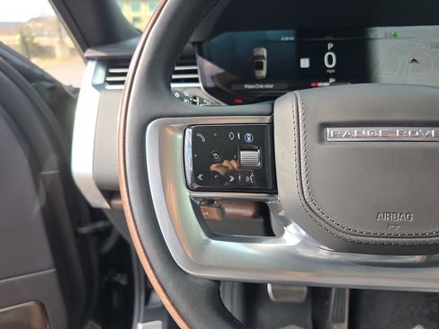 Certified 2025 Land Rover Range Rover Autobiography image 32