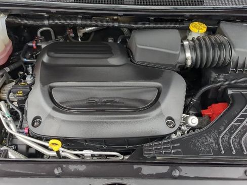 Used 2025 Chrysler Pacifica Limited FWD image 27