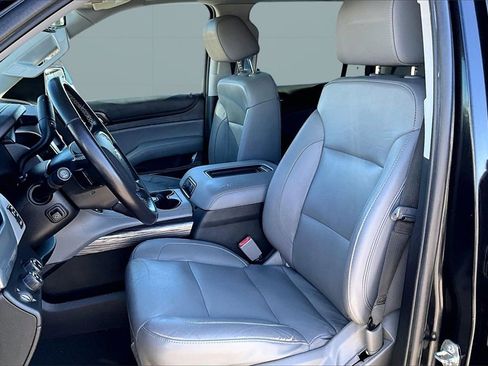 Used 2020 Chevrolet Suburban LT image 22