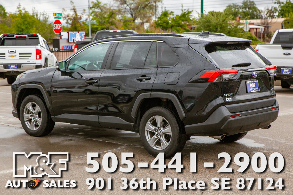 Used 2023 Toyota RAV4 XLE FWD image 7