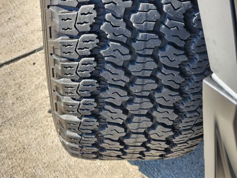 Certified 2025 Land Rover Defender 130 S image 12