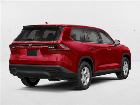 New 2026 Toyota Grand Highlander LE image 2