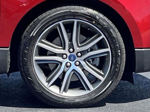 Used 2020 Ford Edge Titanium image 26