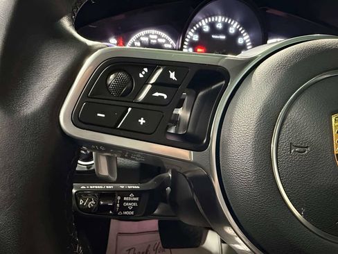 Used 2022 Porsche Cayenne Platinum Edition AWD/4WD image 26