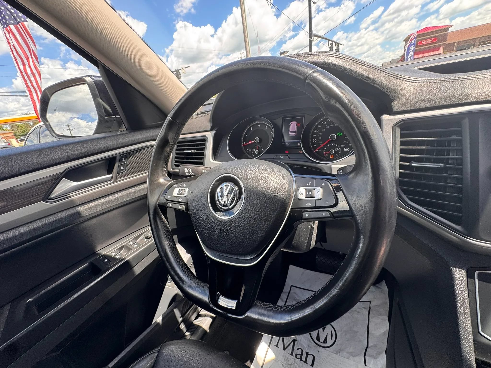 Used 2020 Volkswagen Atlas SE w/ Panoramic Sunroof Package FWD image 30
