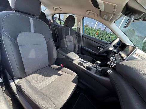 Used 2025 Nissan Sentra SV FWD image 29