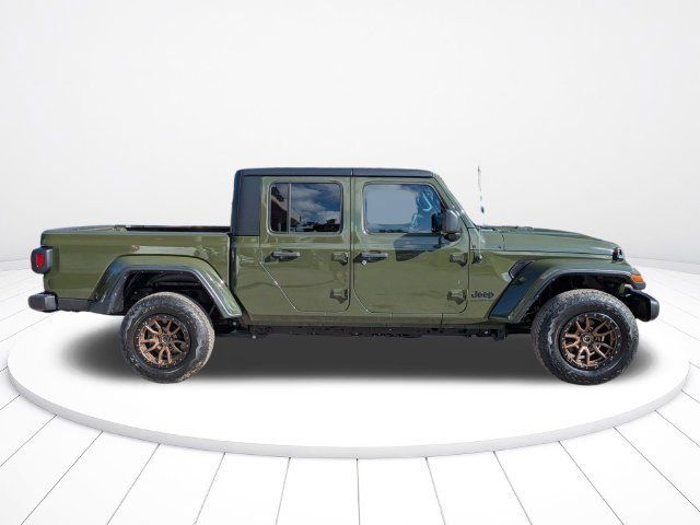 Used 2023 Jeep Gladiator Sport AWD/4WD image 3