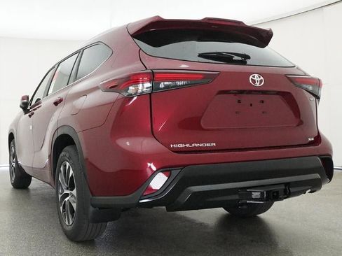 New 2026 Toyota Highlander XLE image 22