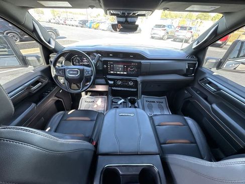 Used 2024 GMC Sierra 2500 AT4 w/ AT4 Premium Plus Package AWD/4WD image 21