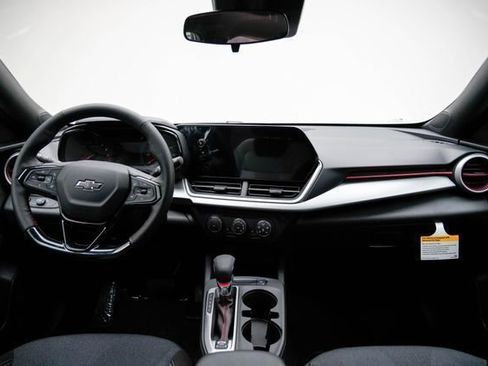 New 2026 Chevrolet Trax RS w/ Sunroof Package image 27