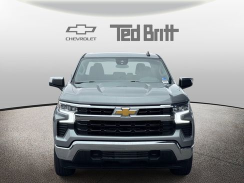 Used 2024 Chevrolet Silverado 1500 LT AWD/4WD image 2