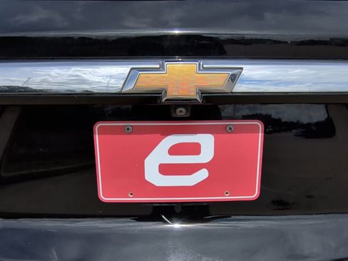 Used 2023 Chevrolet Traverse LT image 45