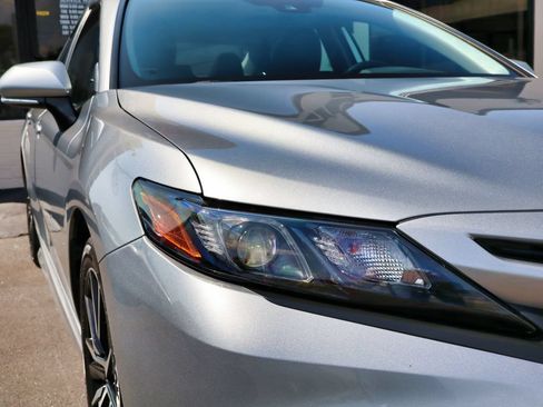Used 2023 Toyota Camry SE FWD image 12