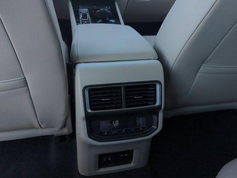 New 2026 Volkswagen Atlas SEL AWD/4WD image 31