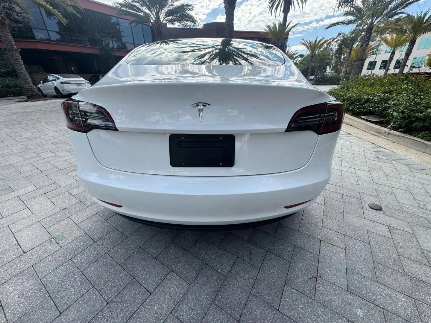 Used 2023 Tesla Model 3 Standard Range RWD image 7