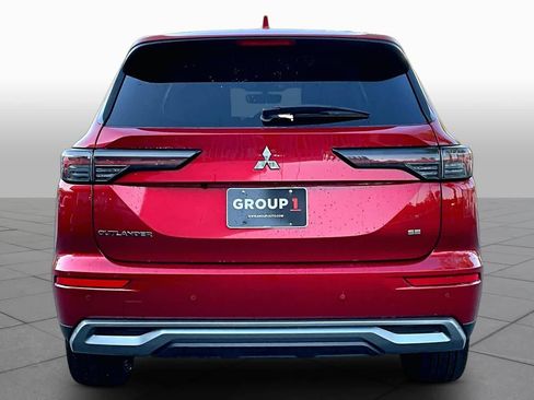 Used 2025 Mitsubishi Outlander SE AWD/4WD image 4