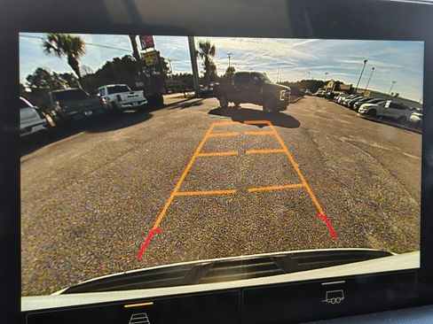 Used 2023 Chevrolet Suburban Premier image 19