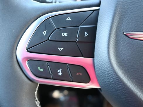 New 2026 Chrysler Pacifica Select image 8