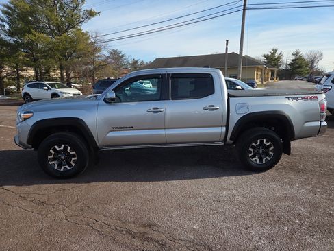 Certified 2023 Toyota Tacoma TRD Off-Road image 6