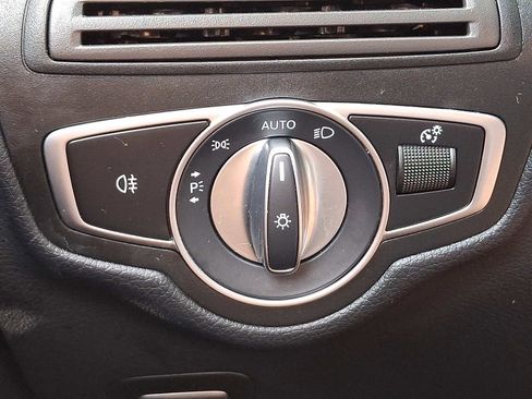 Used 2022 Mercedes-Benz GLC 300 4MATIC image 21