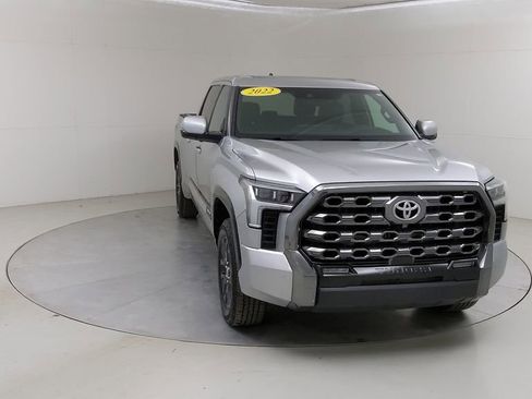 Used 2022 Toyota Tundra Platinum w/ Advanced Package AWD/4WD image 10