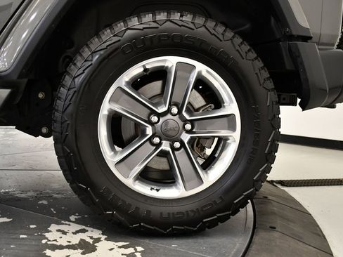 Used 2021 Jeep Wrangler Unlimited Sahara image 13