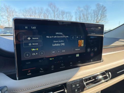 Used 2023 Lincoln Nautilus Reserve w/ Equipment Group 201A image 29