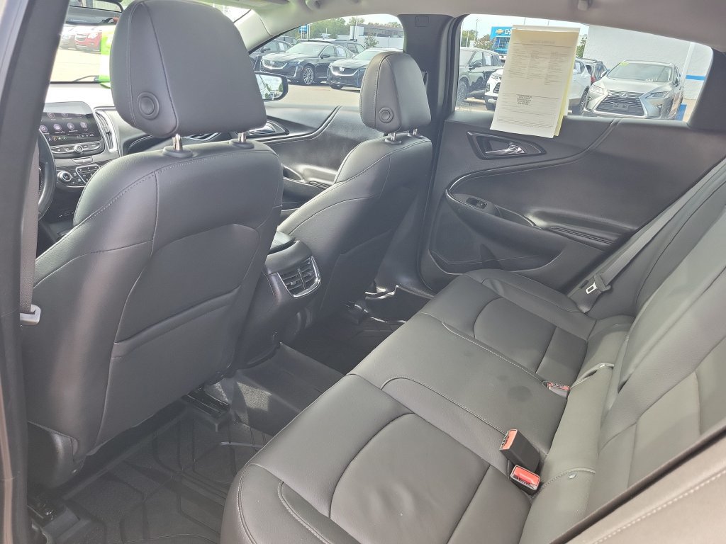Used 2019 Chevrolet Malibu Hybrid w/ Leather Package FWD image 31